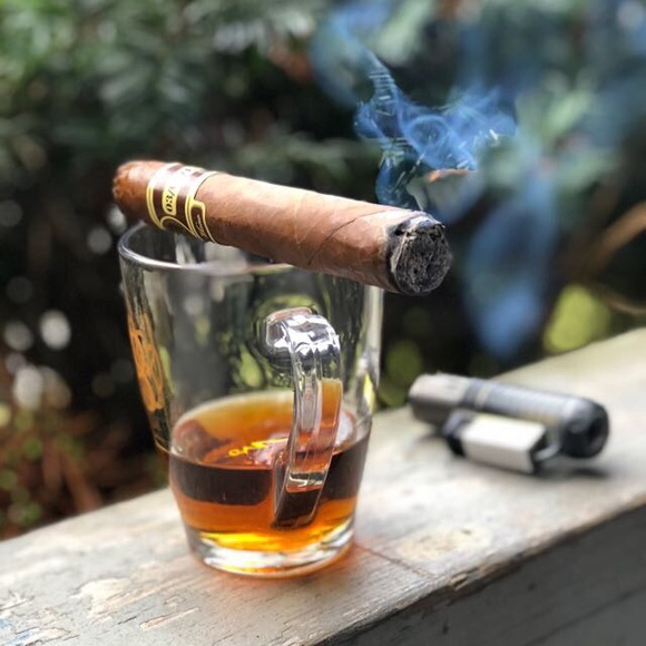 Meet your Posher, Carlos - Picture 1 of 1